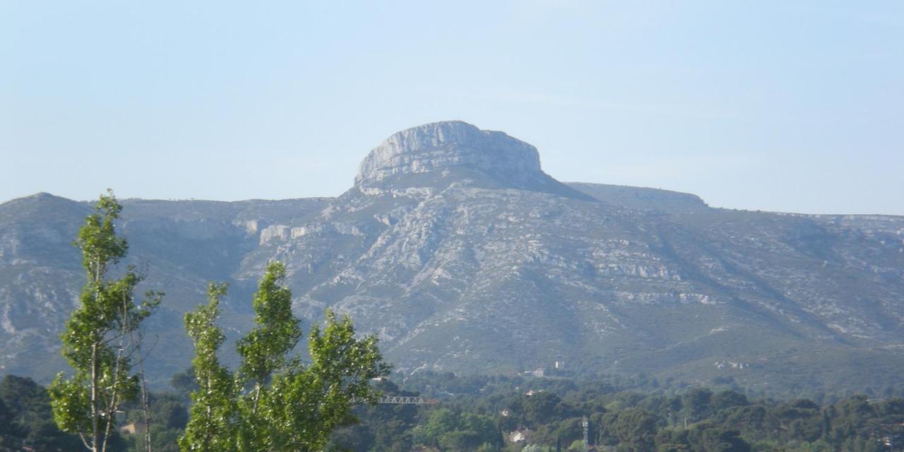 Bed & Breakfast Chez Vero - D'hote Privee - Proche Cassis Ste Baume Marseille Le Castelet Agora - Parking Clos - 2*