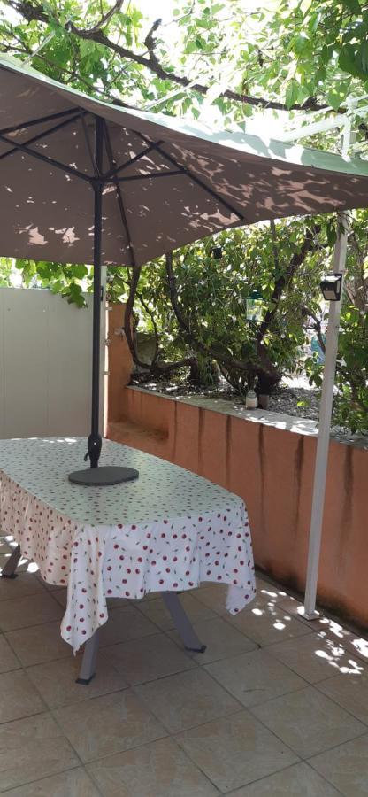 Bed & Breakfast Chez Vero - D'hote Privee - Proche Cassis Ste Baume Marseille Le Castelet Agora - Parking Clos -